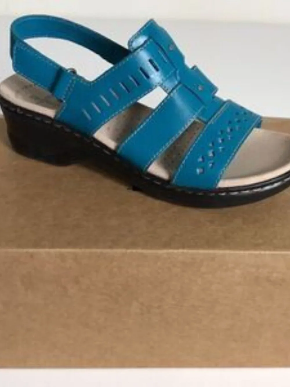 Clarks Lexi Qwin Collection Leather Cut-Out Sandal